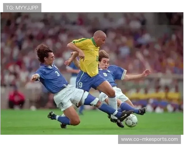 德国足球队历代巨星回顾 从贝肯鲍尔到诺伊尔的传奇征程