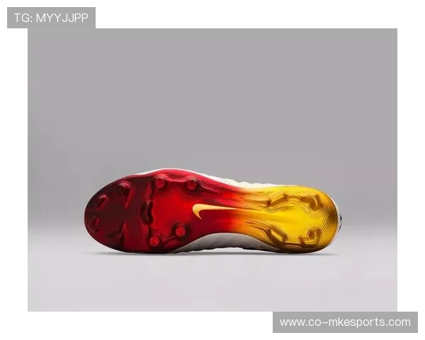 球星场上鞋履大赏 揭秘各大足球鞋品牌背后的传奇故事