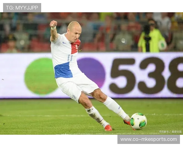 足坛巨星闪耀绿茵纵横世界赛场书写传奇故事